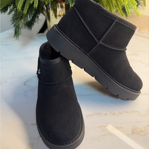 Skechers Slip Ins Black Ankle Boots - Picture 8 of 8